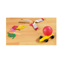 Voiture jouet pour enfant à propulsion à vent par des ballons à air